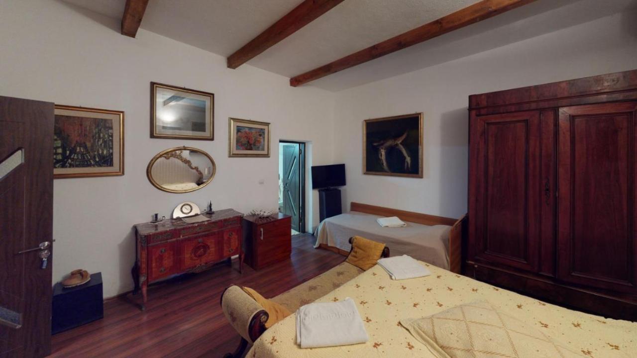 Villa Giulia Islaz Exteriör bild