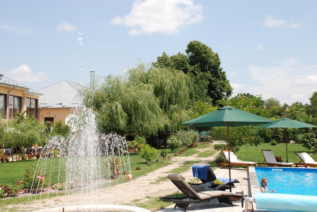 Villa Giulia Islaz Exteriör bild