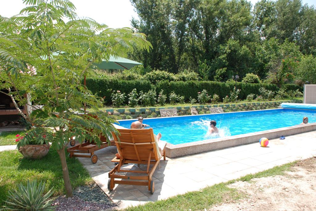 Villa Giulia Islaz Exteriör bild